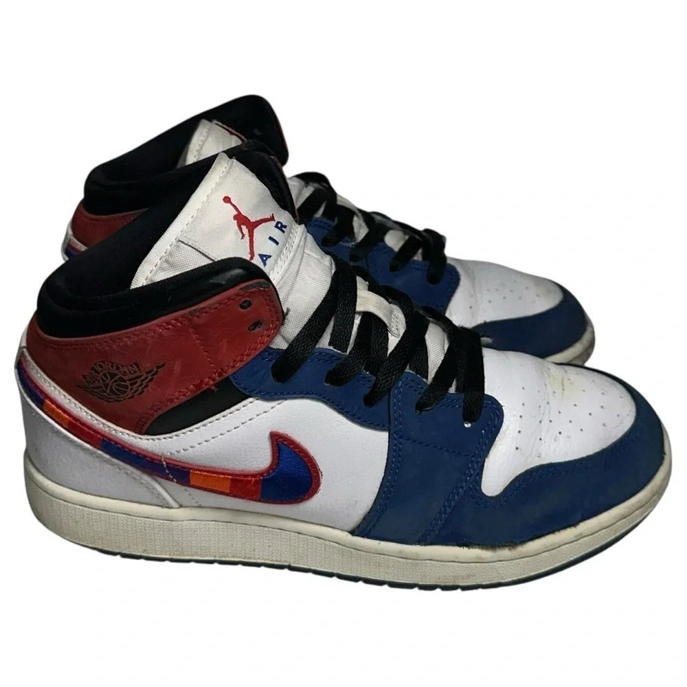 Nike Boys Size 5.5 Red White Blue Air Jordan 1 Mid SE Basketball Shoes Sneakers
